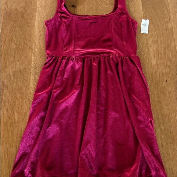 🆕 Old Navy Vibrant Red Velvet Mini Dress - Picture 1 of 2